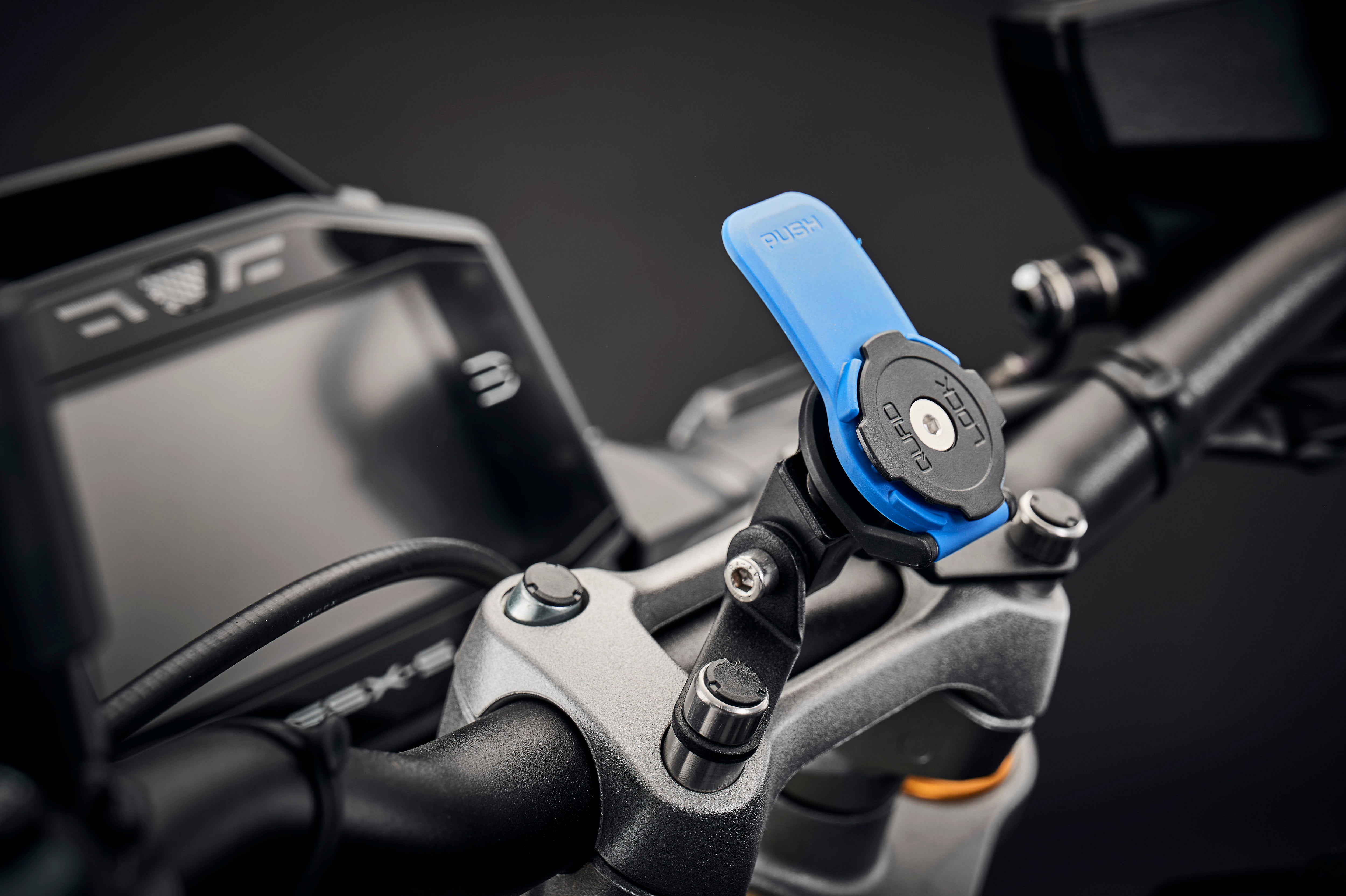 Evotech Quad Lock Compatible Handlebar Clamp Mount - Suzuki GSX-S1000 (2015 - 2021)
