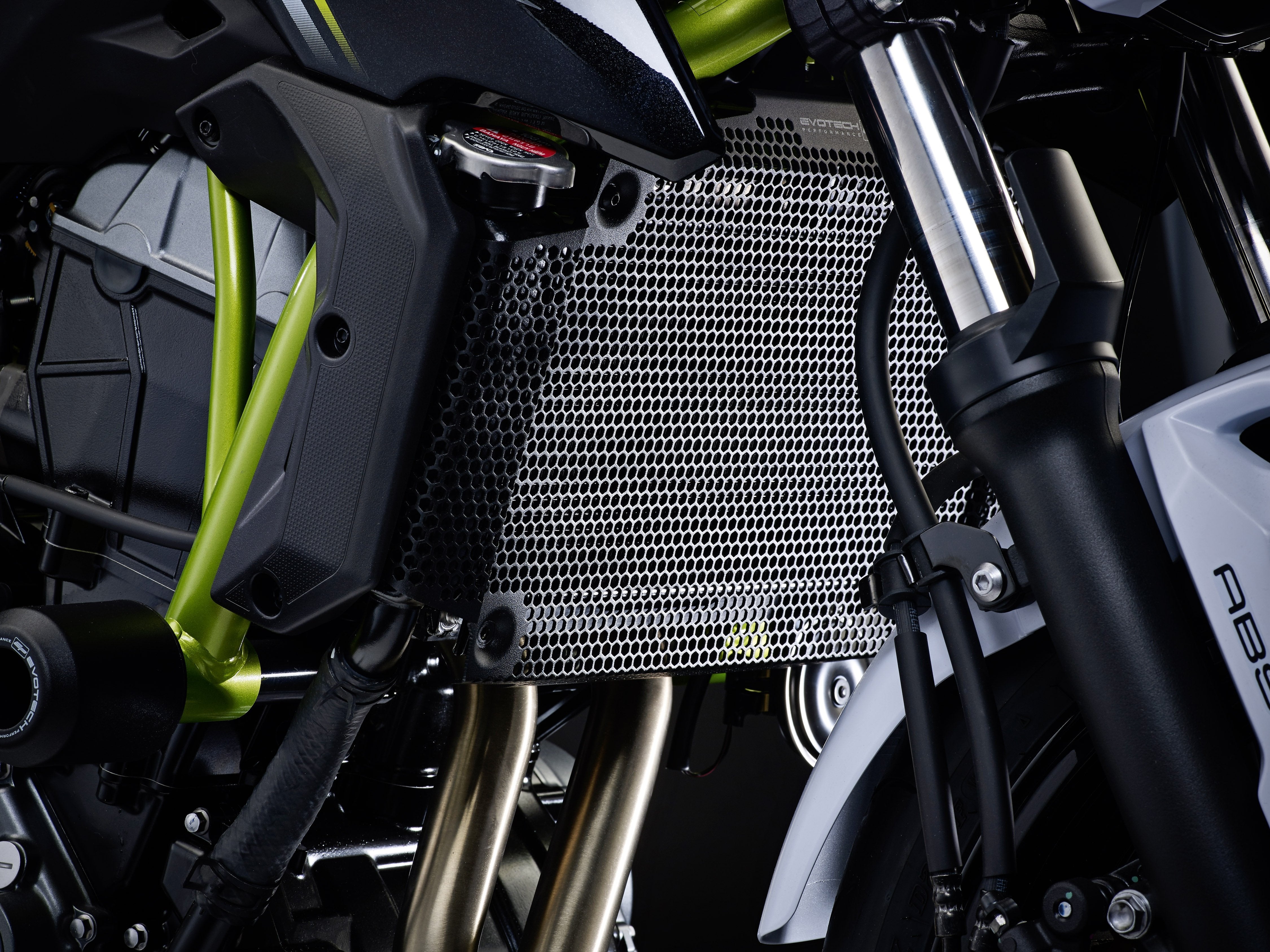 Evotech Radiator Guard - Kawasaki Z650 (2026+)