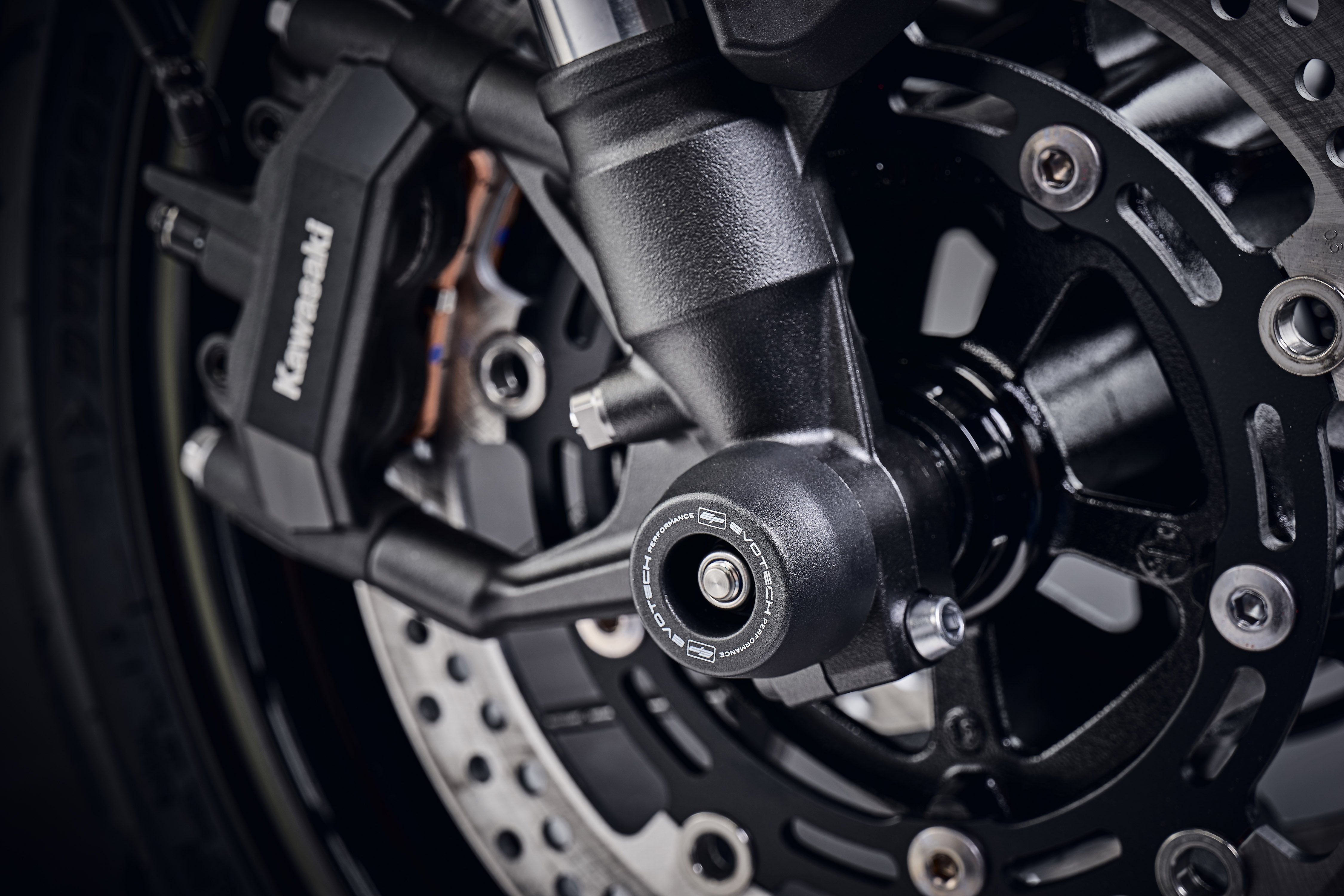Evotech Front Spindle Bobbins - Kawasaki Z900RS Cafe Performance (2018-2020)