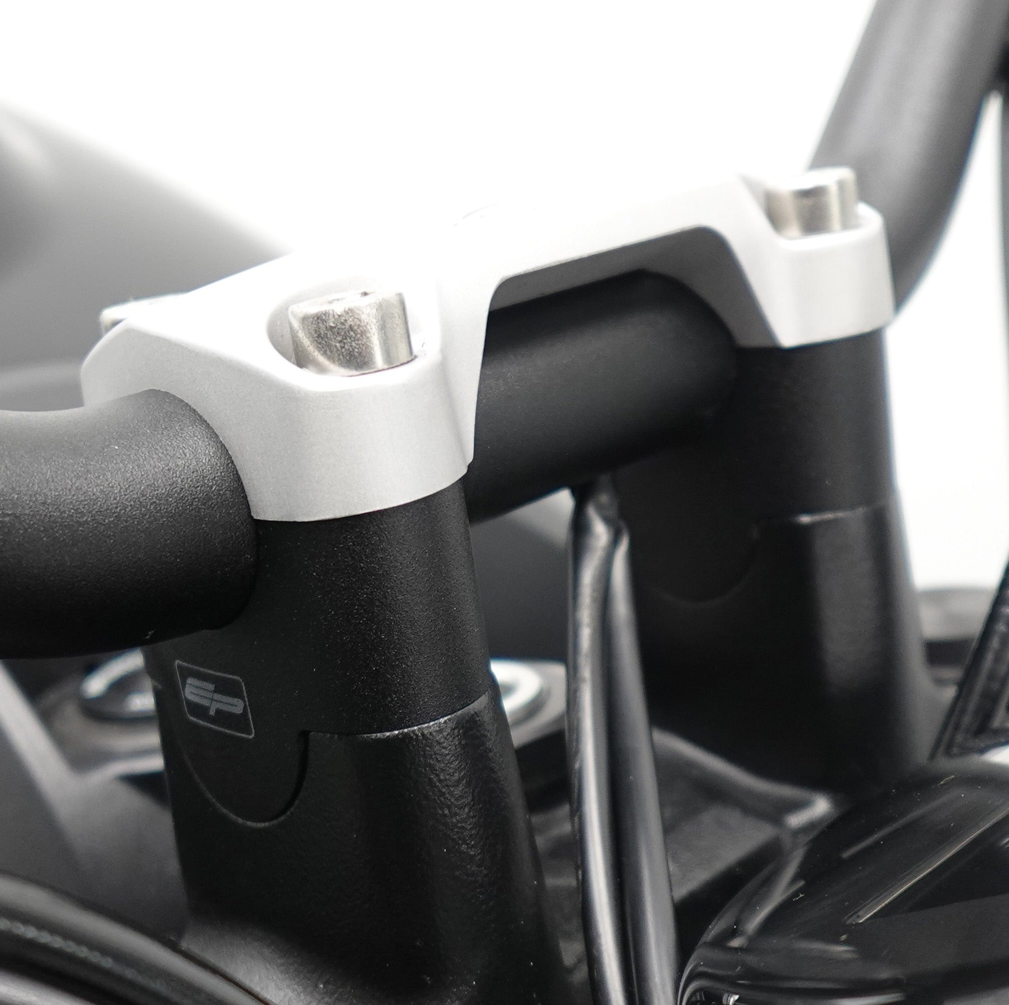 Evotech Handlebar Riser - Triumph Trident 660 Triple Tribute Edition (2024+)