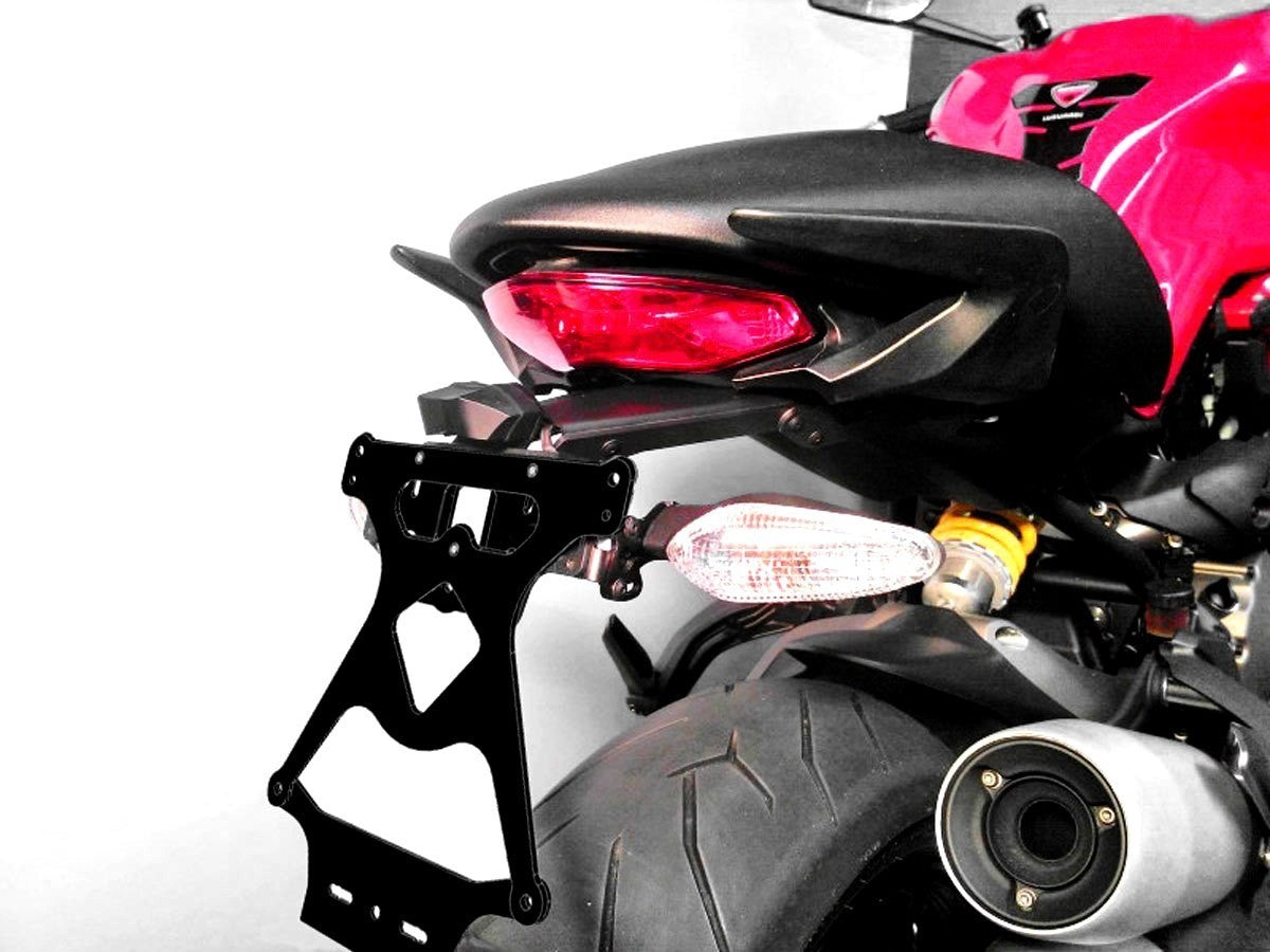 PRT04 - M1200 ADJUSTABLE LICENSE PLATE HOLDER