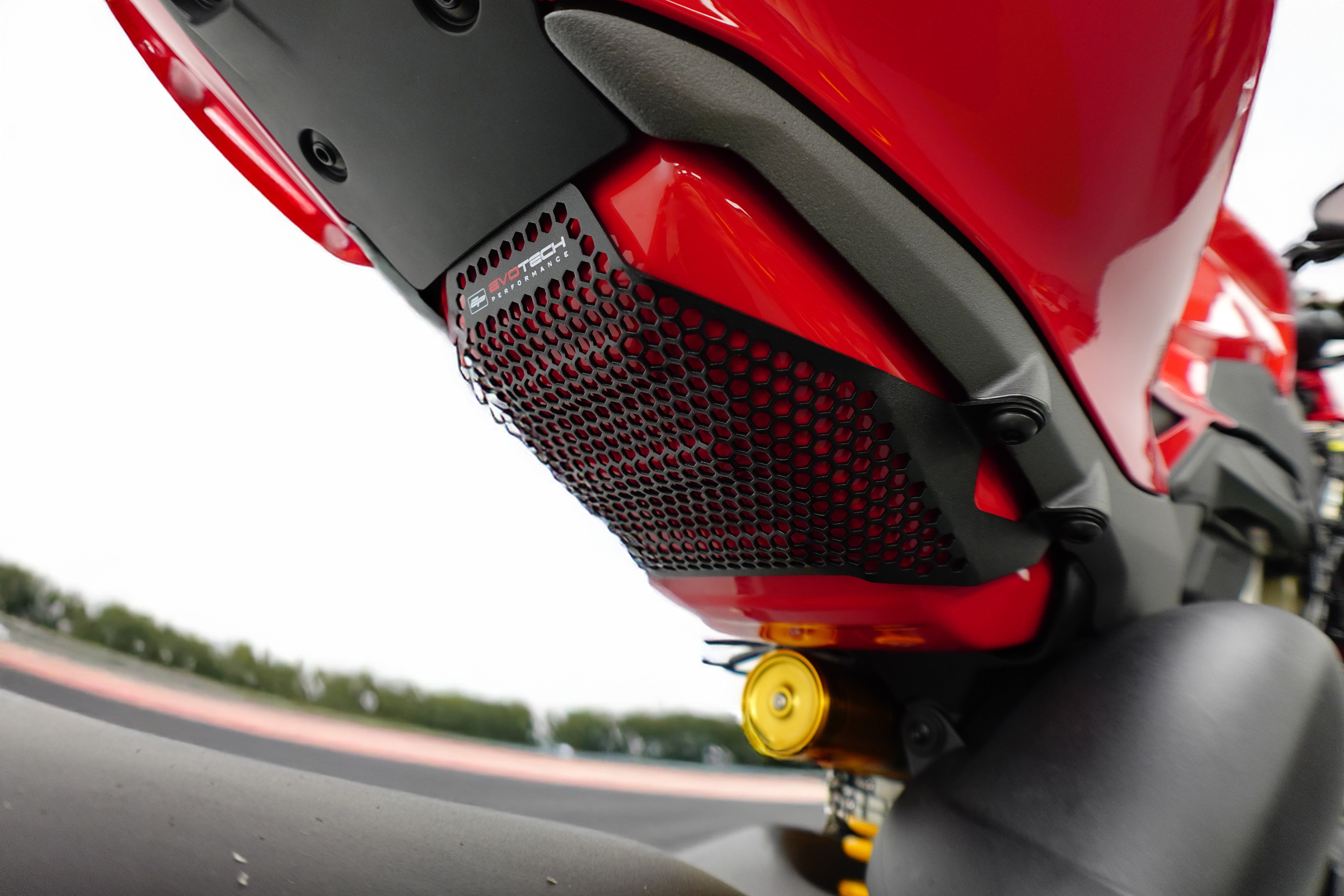 Evotech Fuel Tank Cover Guard - Ducati Panigale V4 R (2026+)