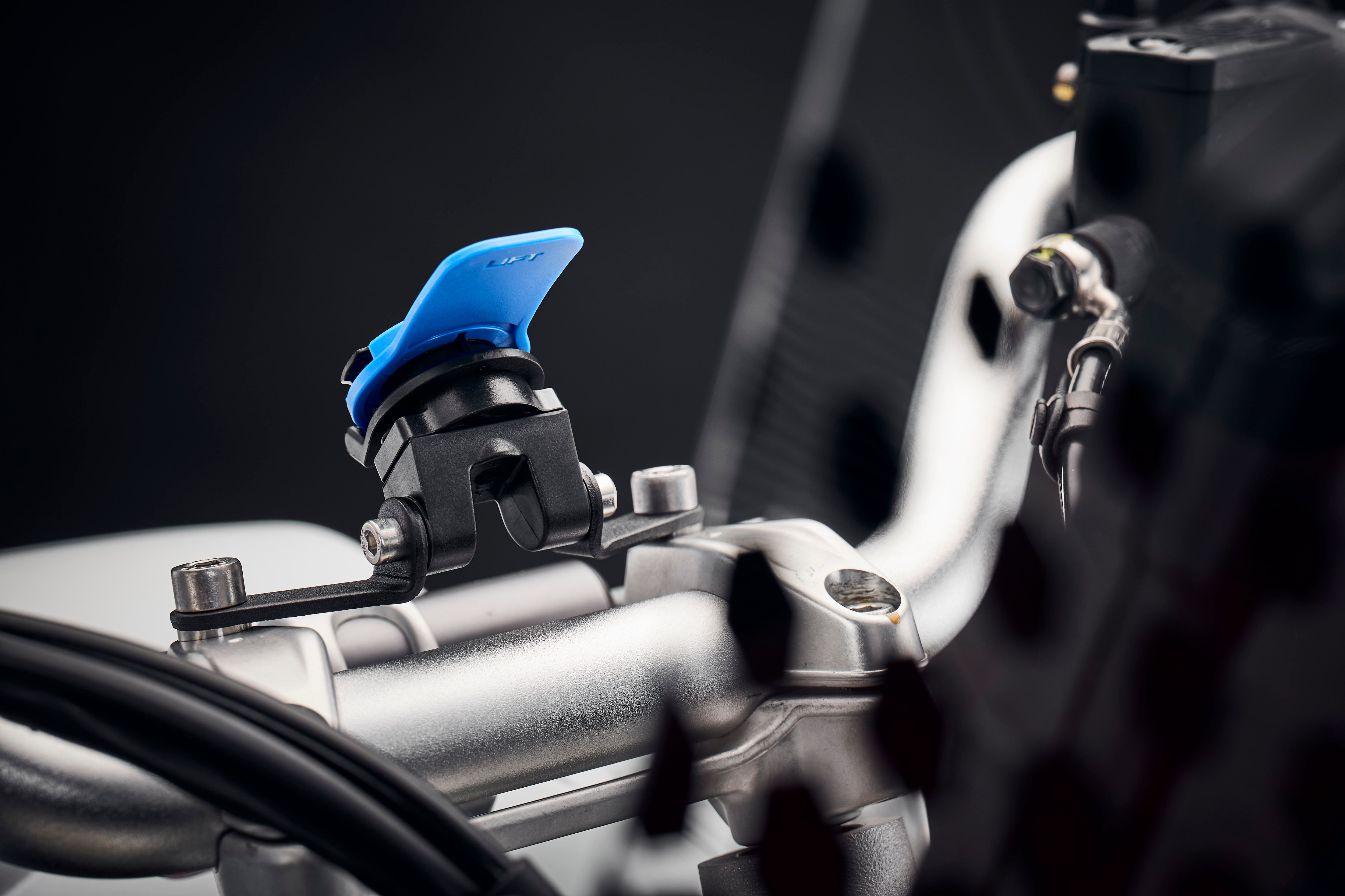 Evotech Quad Lock Compatible Handlebar Clamp Mount - Yamaha MT-03 (2016-2021)