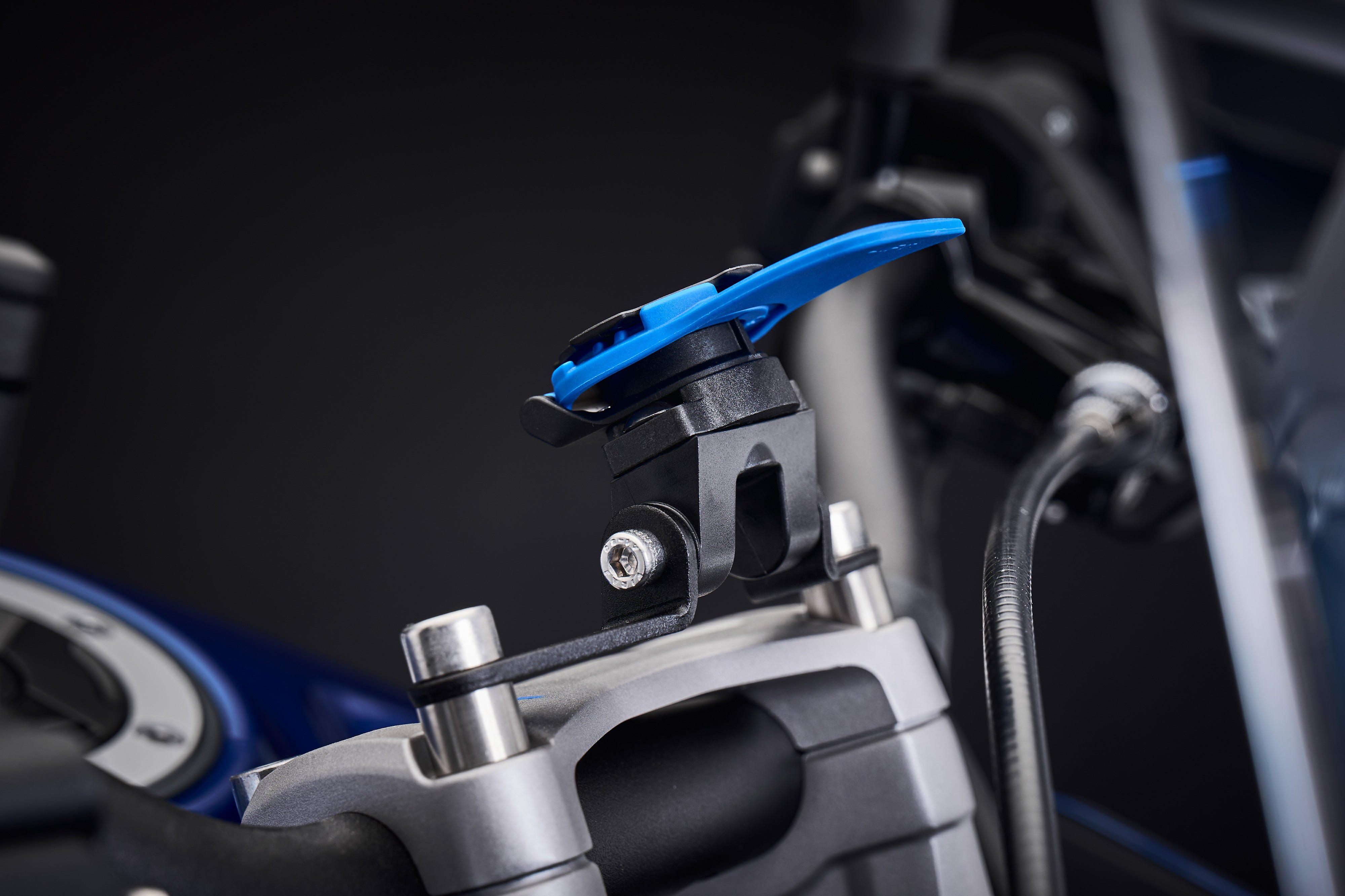 Evotech Quad Lock Compatible Handlebar Clamp Mount - Triumph Trident 800 (2026+)