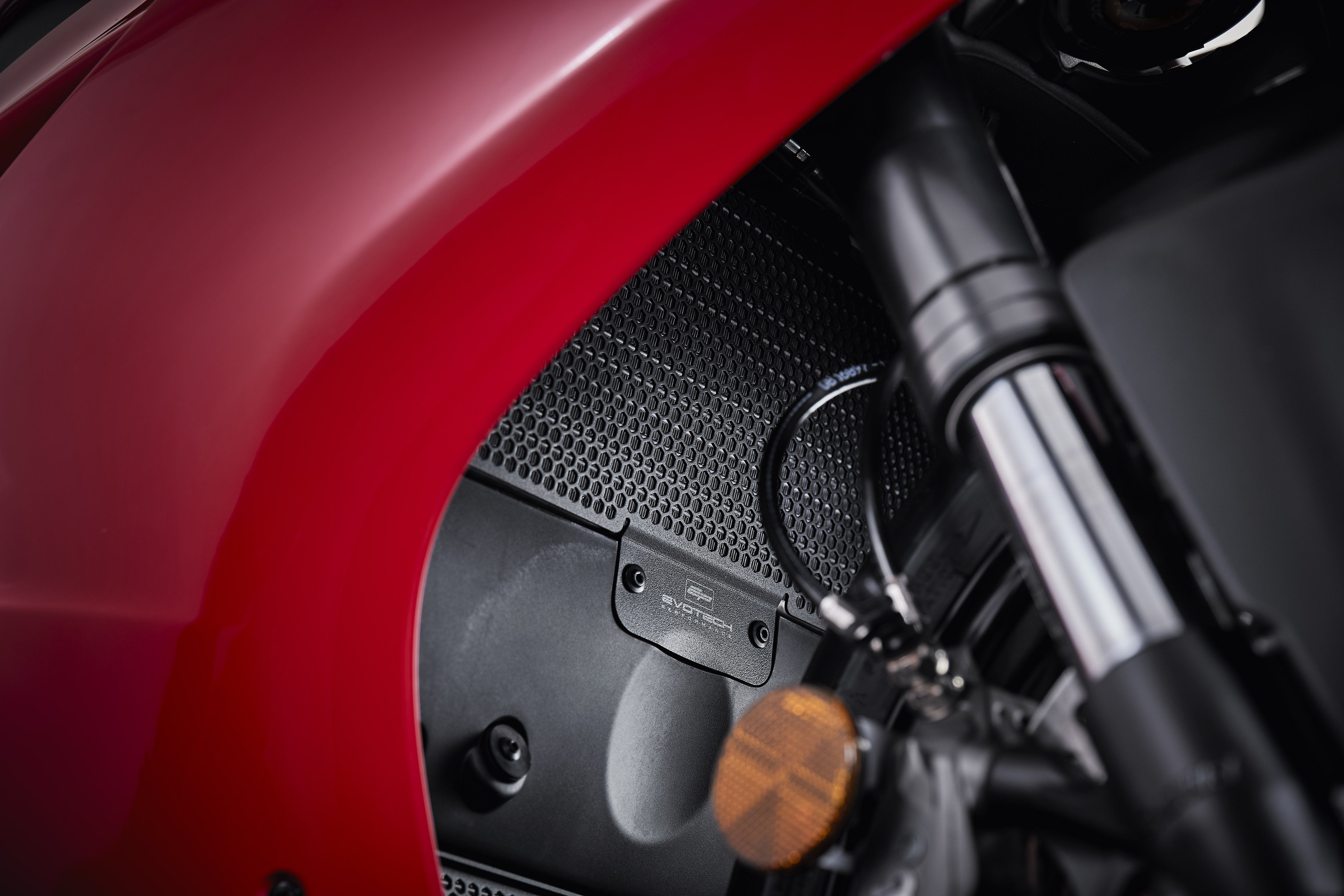 Evotech Upper Radiator Guard - Ducati V2 Superquadro Final Edition (2025+)