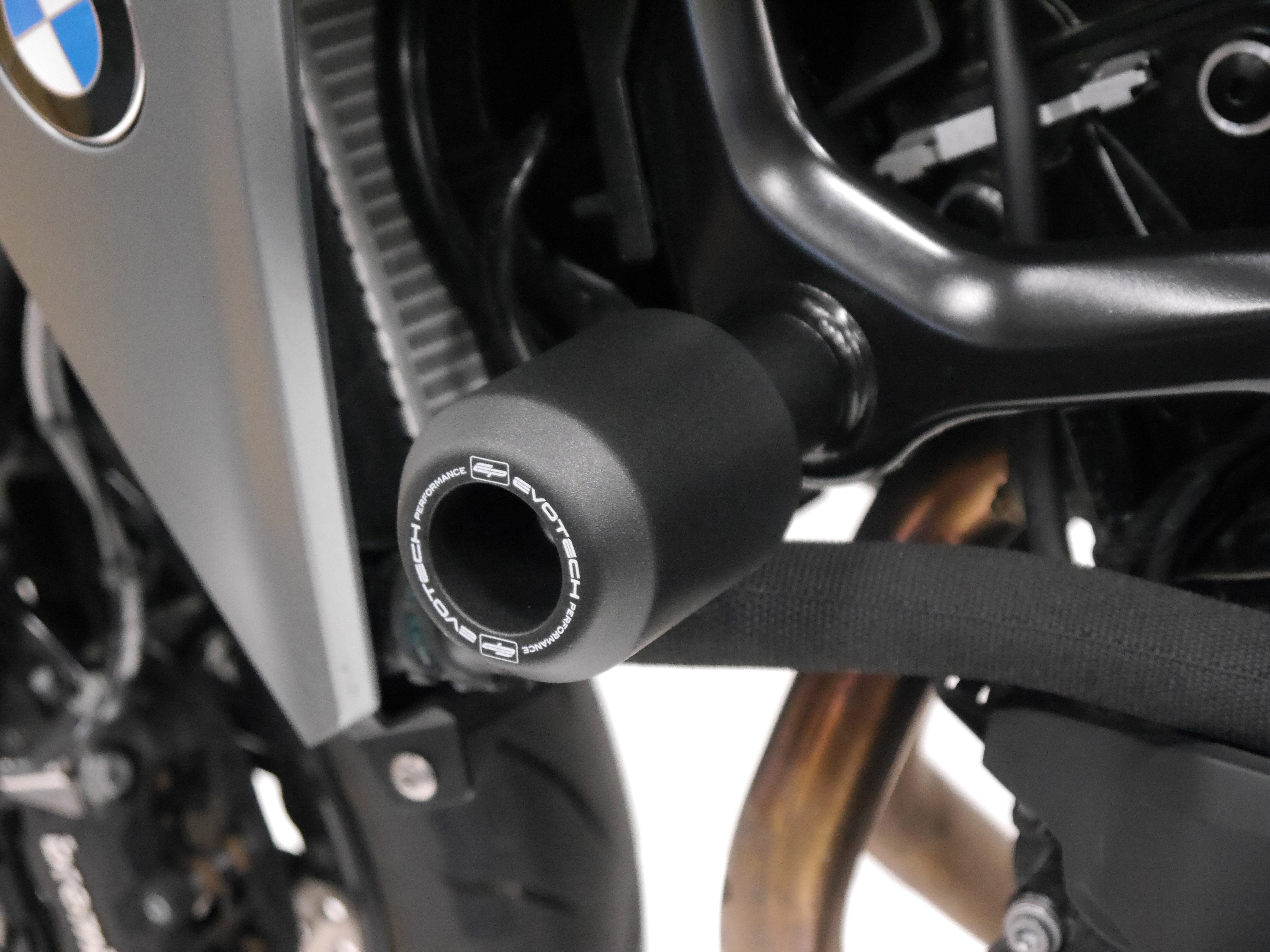 Evotech Crash Bobbins - BMW F 900 R Sport (2025+)