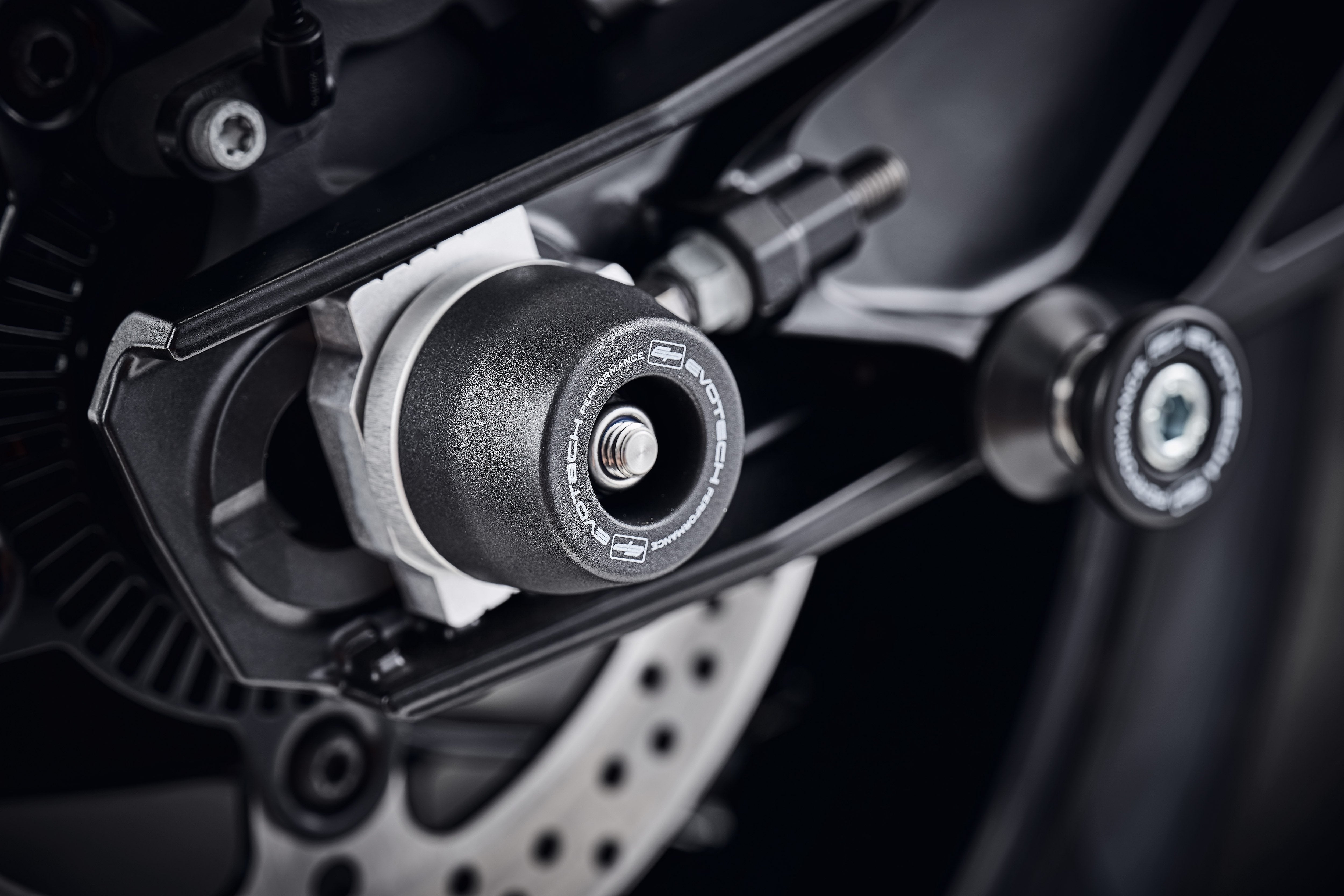 Evotech Spindle Bobbins Kit - Husqvarna Vitpilen 801 (2025+)