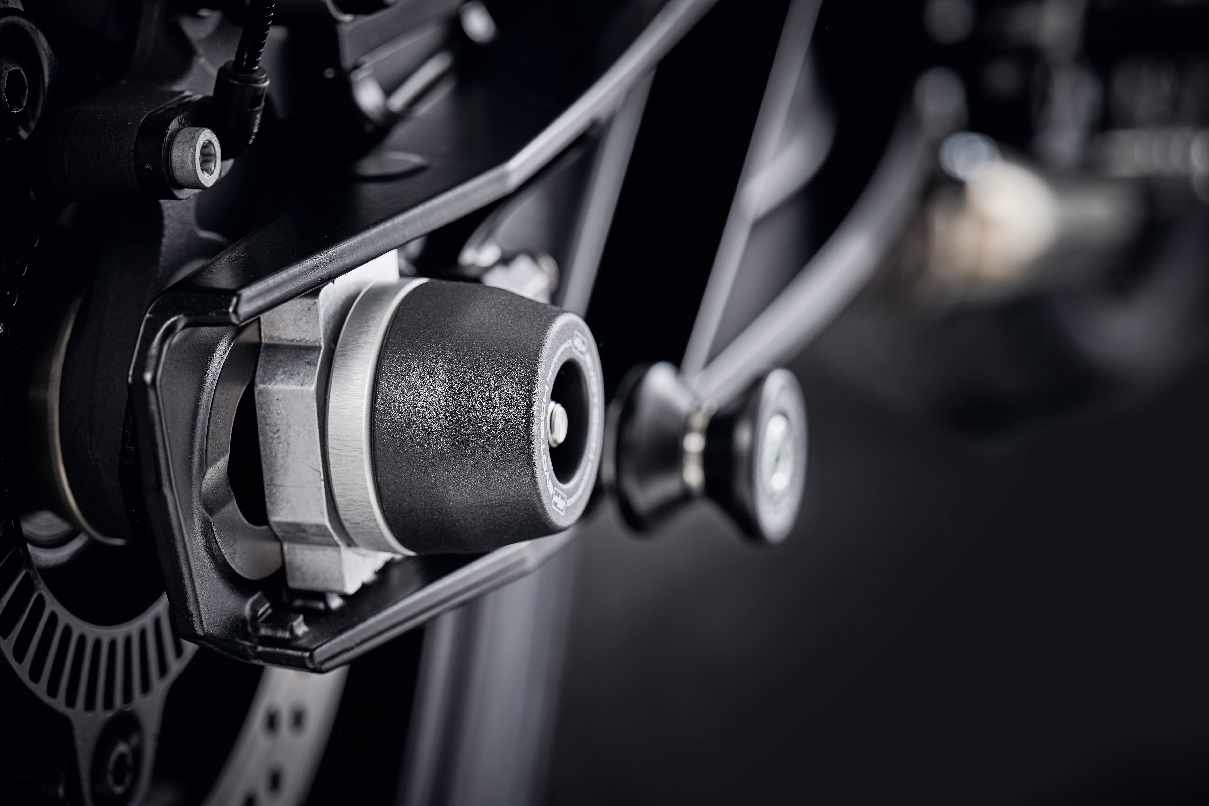 Evotech Rear Spindle Bobbins - Husqvarna Svartpilen 801 (2024+)
