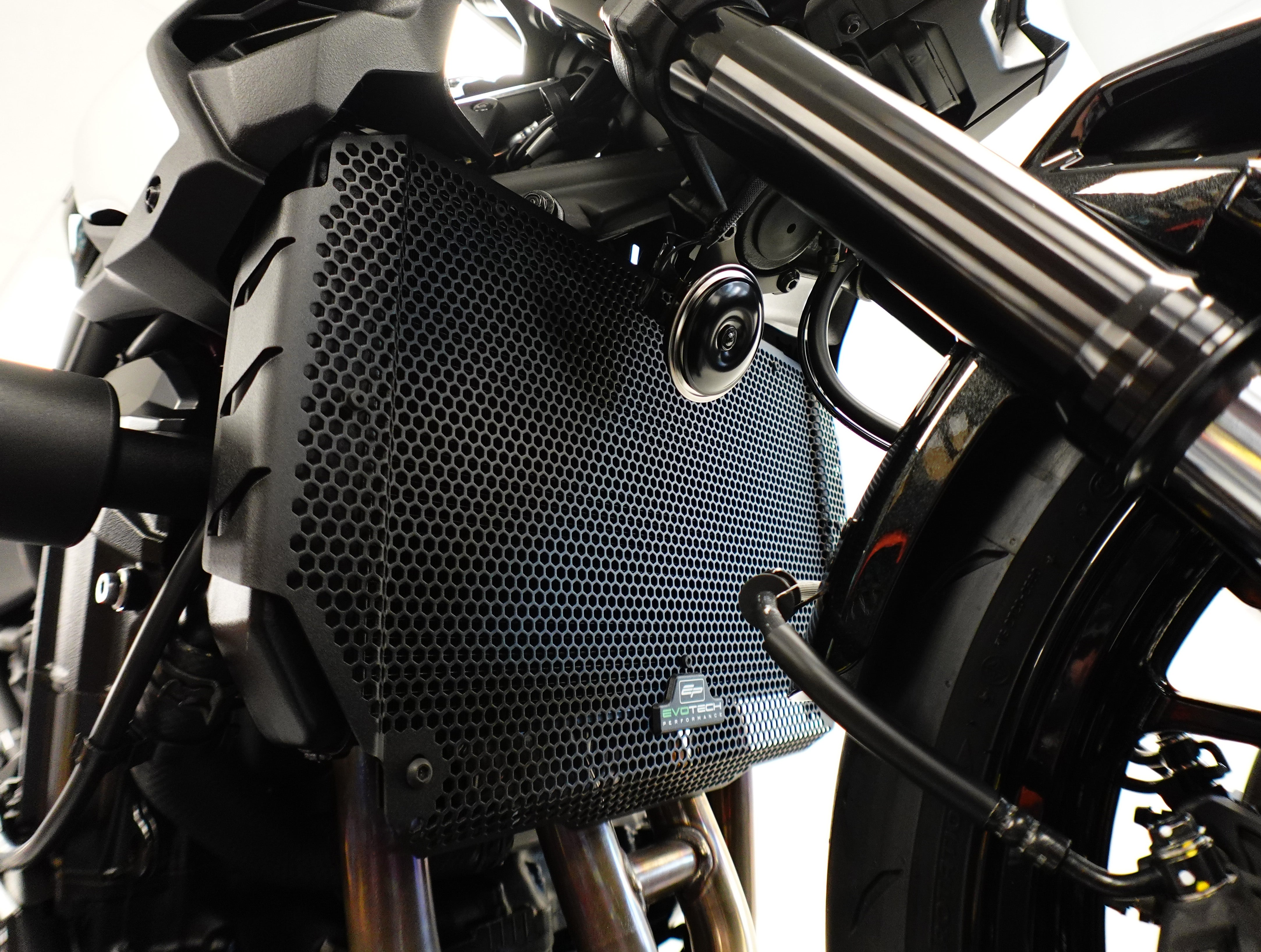 Evotech Radiator Guard - Kawasaki Z900 (2025+)