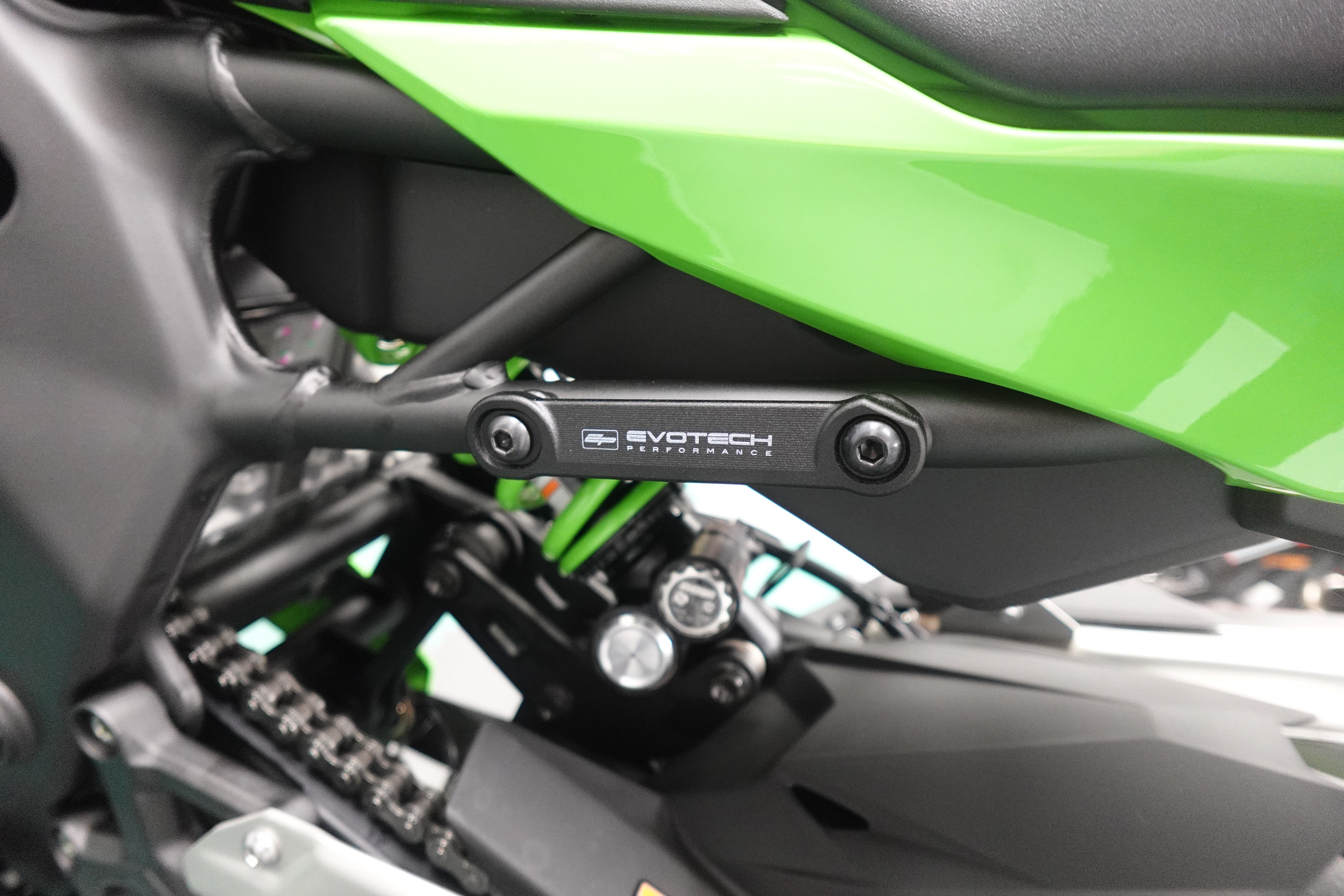 Evotech Exhaust Hanger & Pillion Footpeg Removal Kit - Kawasaki Ninja ZX-4R (2023+)