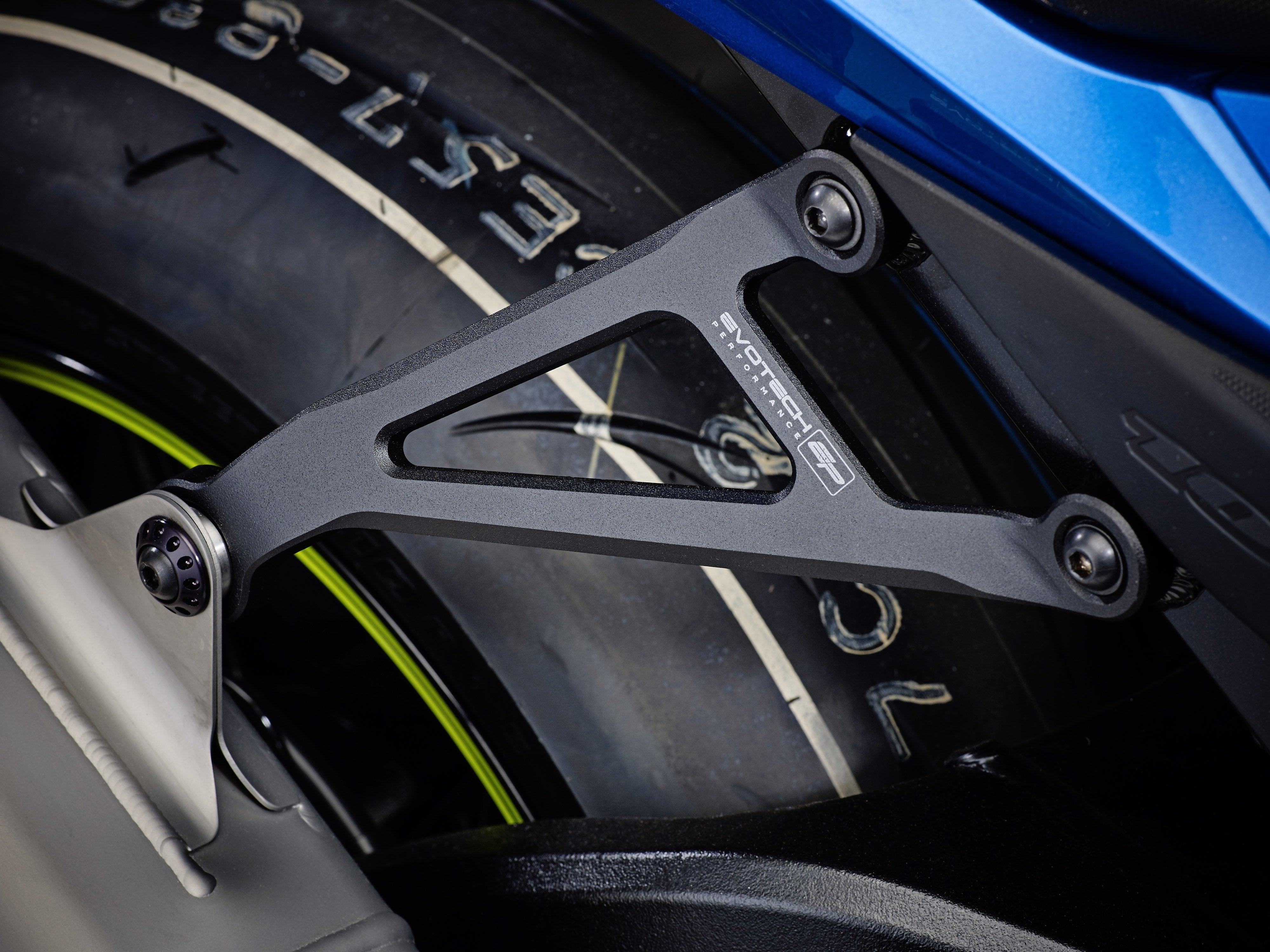 Evotech Exhaust Hanger & Pillion Footpeg Removal Kit - Suzuki GSX-R1000R 40th Anniversary Edition (2026+)