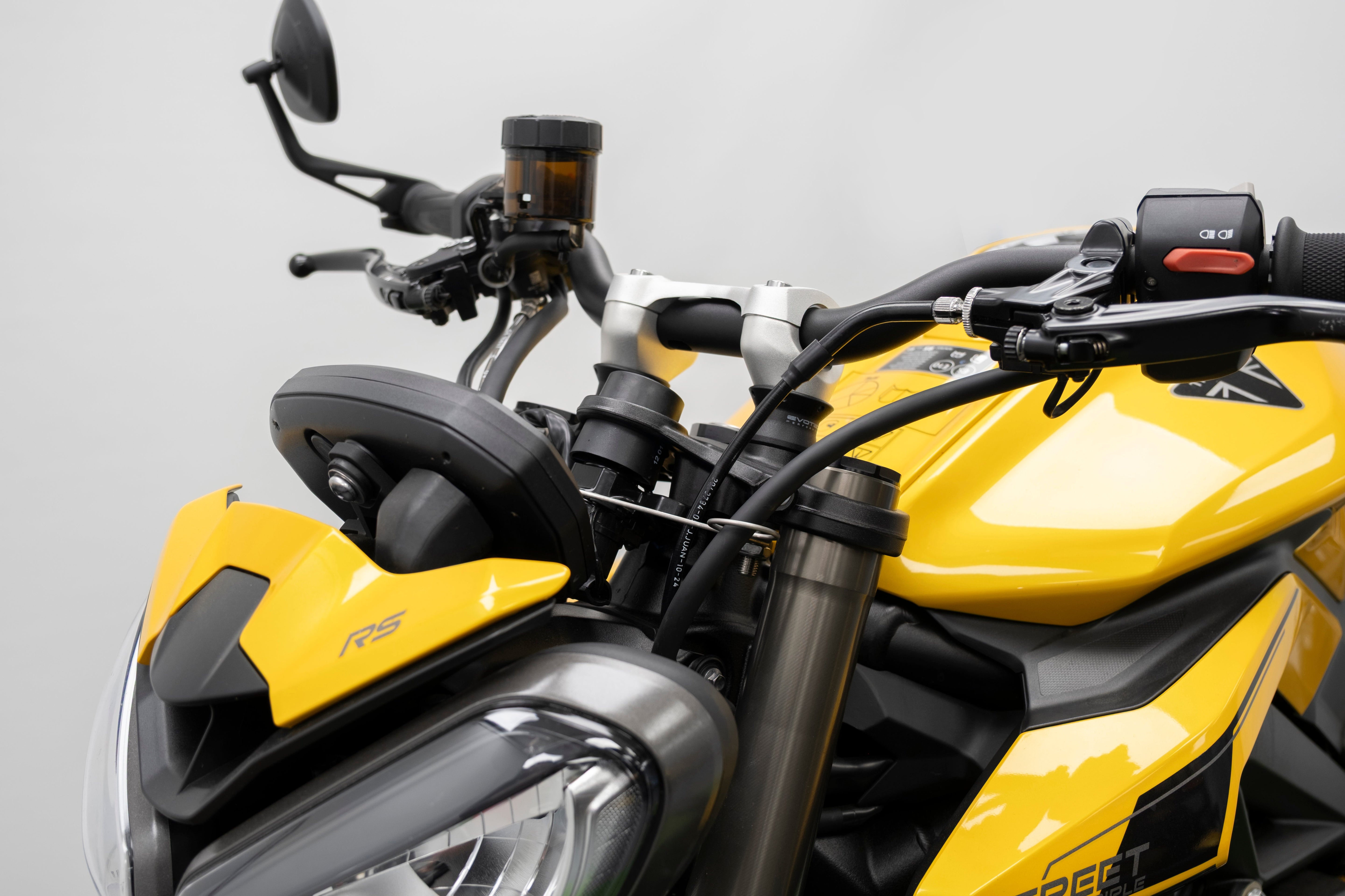 Evotech Handlebar Riser - Triumph Street Triple 765 R (2023+)