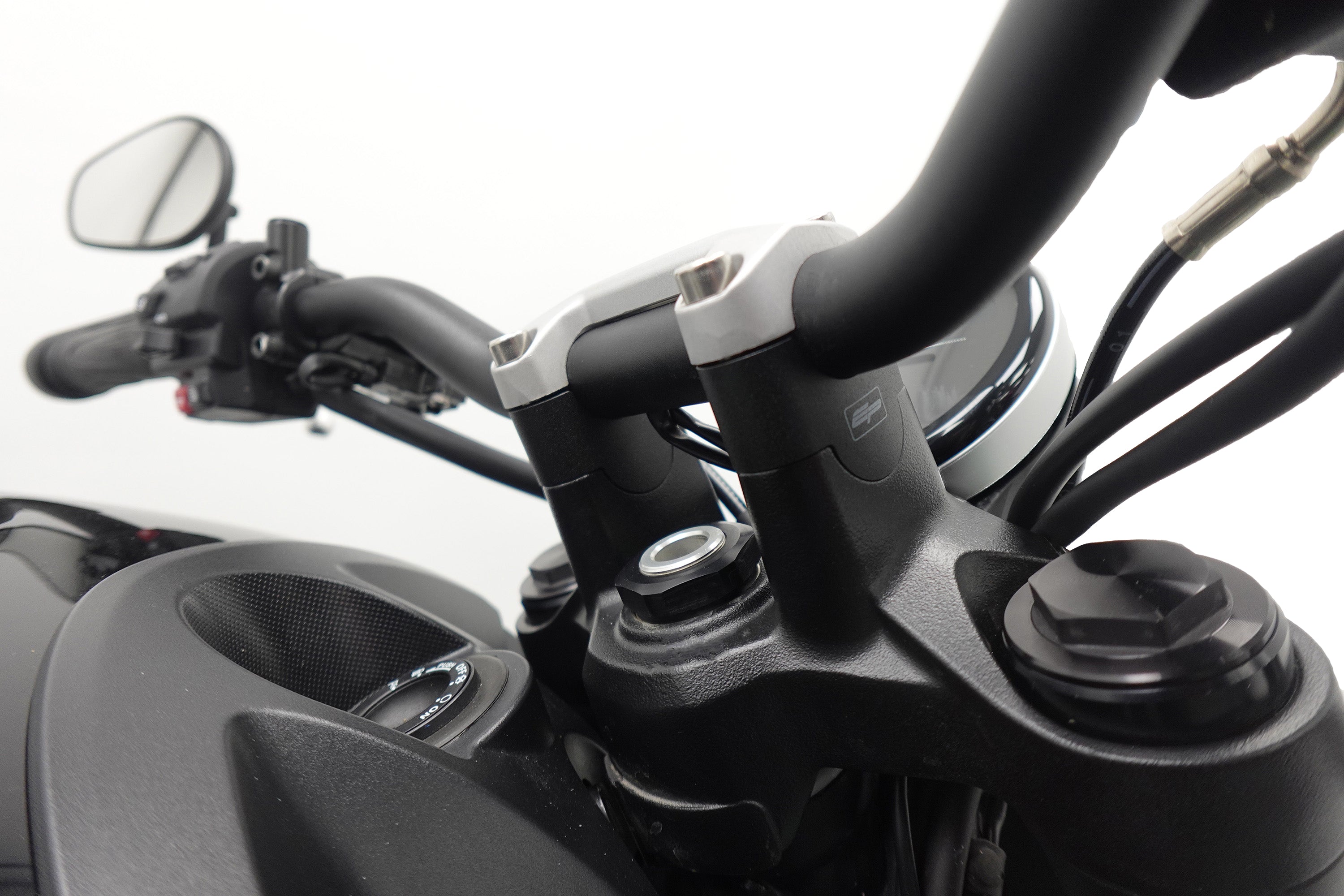 Evotech Handlebar Riser - Triumph Trident (2025)