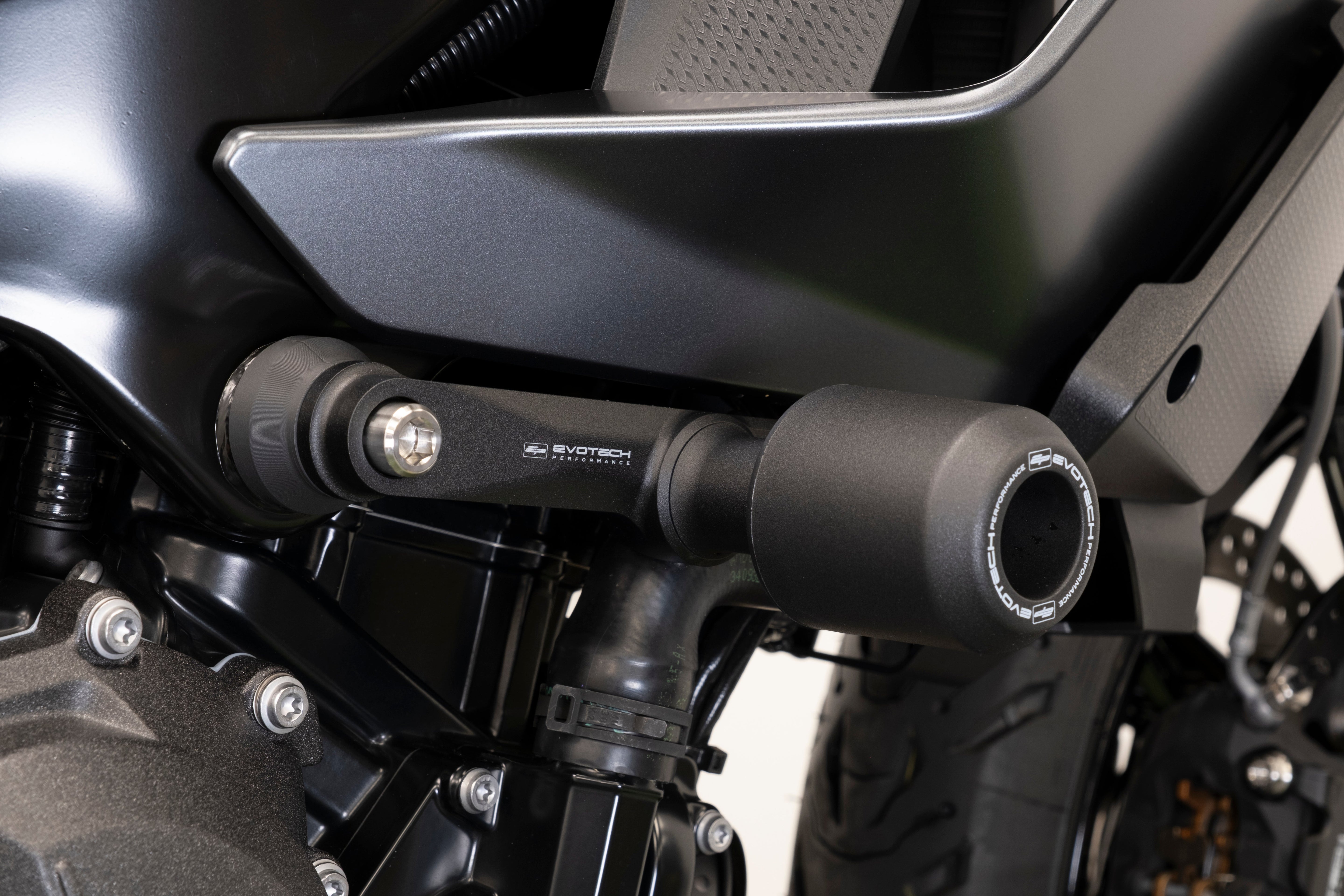 Evotech Crash Protection - BMW F 900 XR Triple Black (2025+)